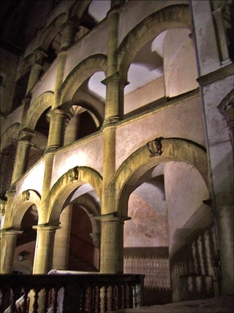 Vieux-Lyon arcades